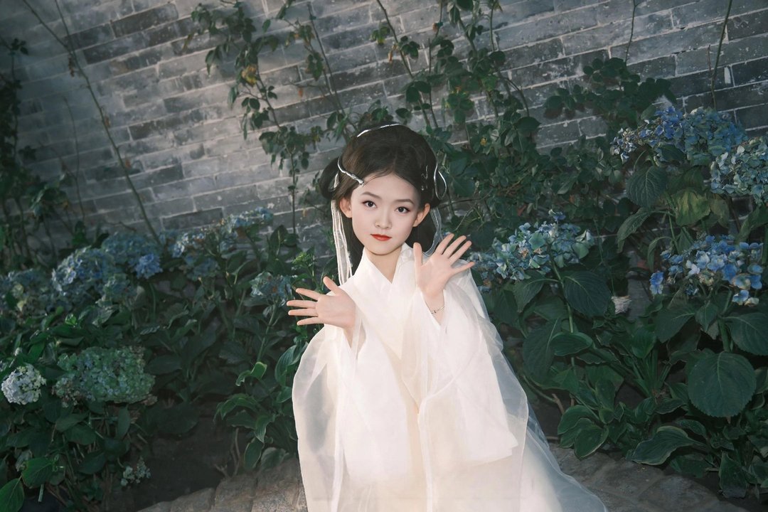 河头老街小孩古装_10