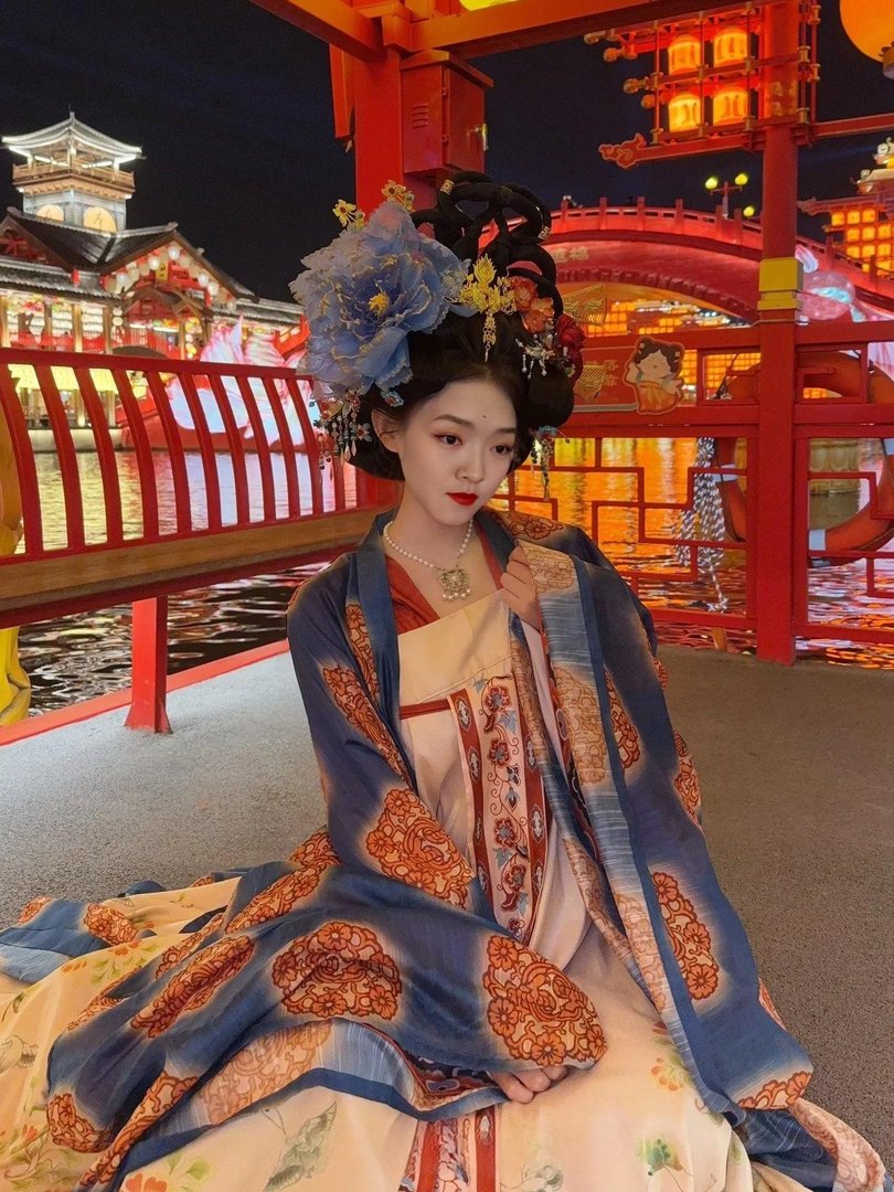 河头老街古装32_2