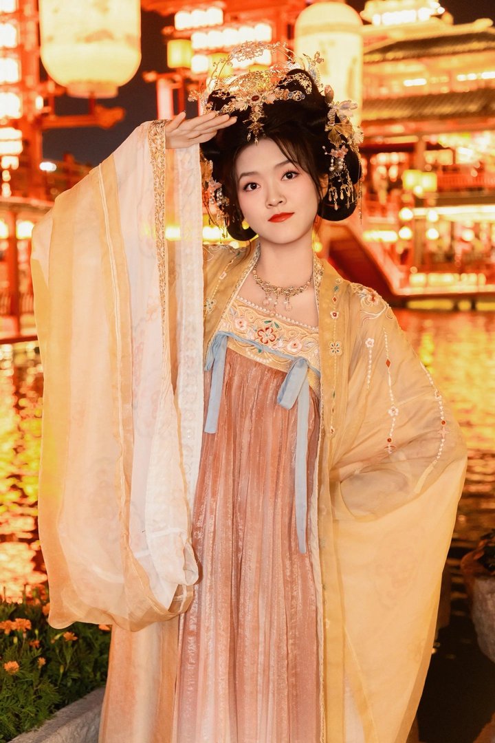 河头老街古装11_3