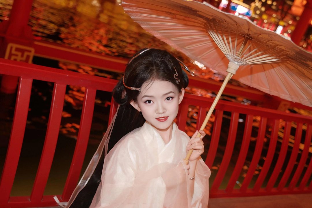 河头老街小孩古装_8