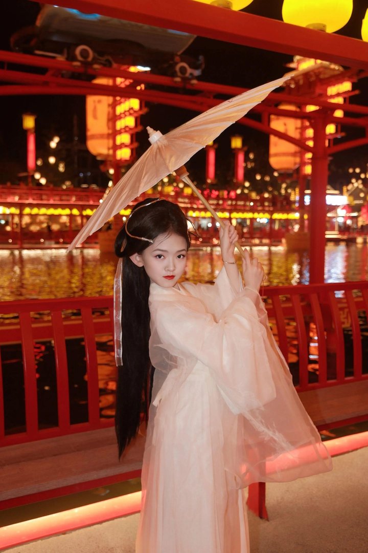 河头老街小孩古装_18